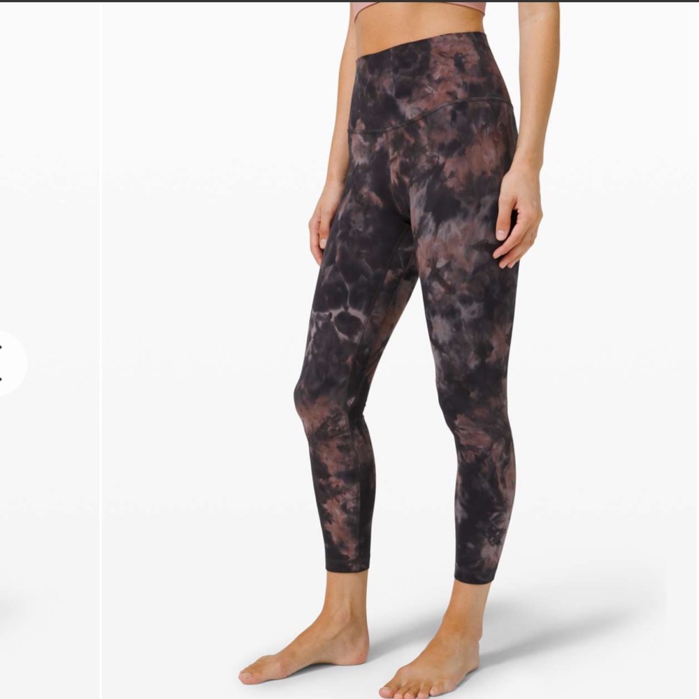 Lululemon Align Pant 25" NWOT
Diamond Dye Graphite Grey Pink Pastel